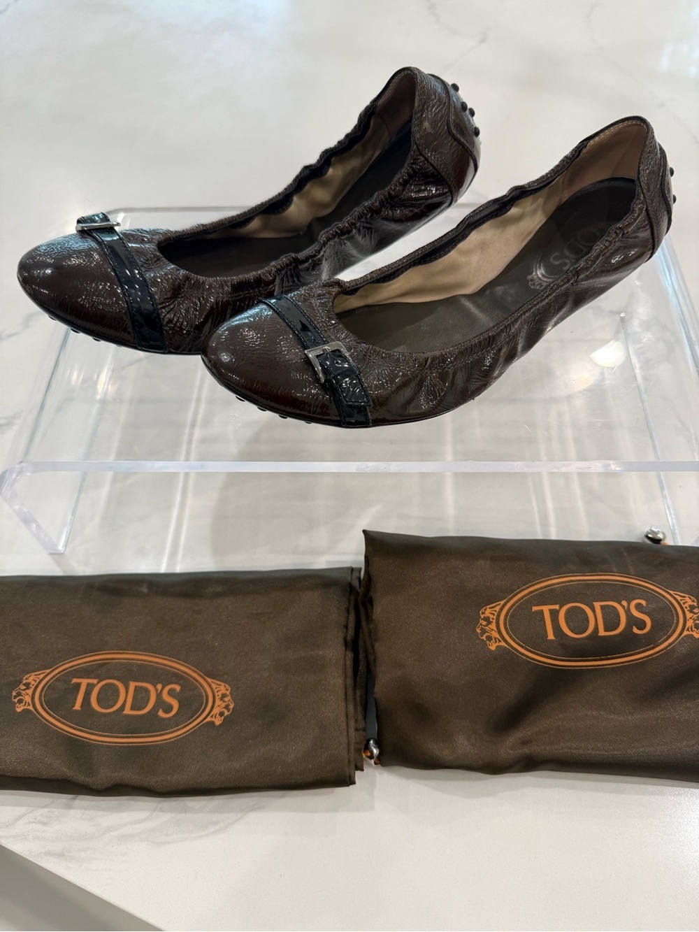 Tod's patent leather brown & black round toe driving ballet flats shoes size 10